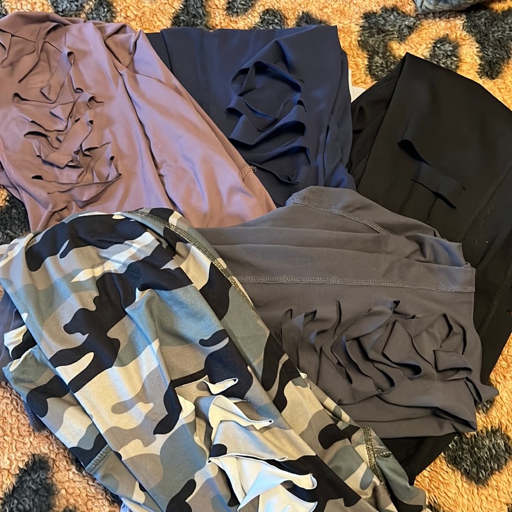 Five pair of distressed leggings most Mono B all size medium